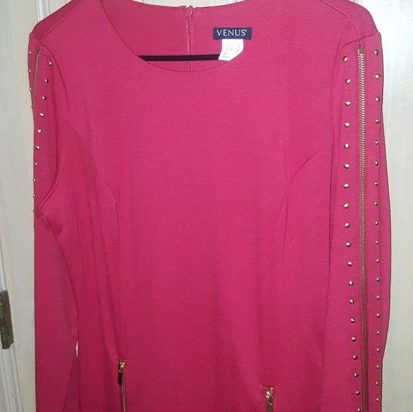 Misses sz 12 red dress with gold embellishments - Picture 4 of 5